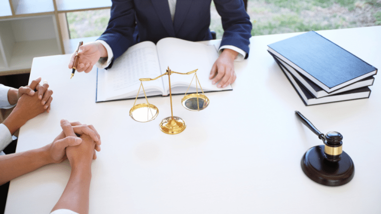 How a Personal Injury Lawyer Can Maximize Your Compensation