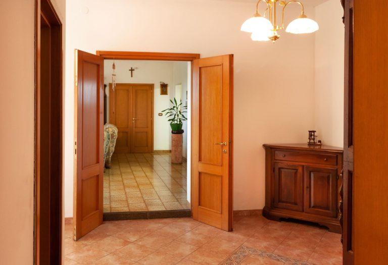 Crafting Cozy Spaces: Remodel Your Home for Comfort and Function